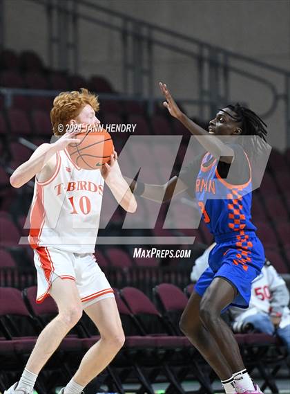 Thumbnail 3 in Bishop Gorman vs. Timpview (Tarkanian Classic) photogallery.