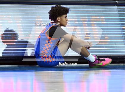 Thumbnail 3 in Bishop Gorman vs. Timpview (Tarkanian Classic) photogallery.