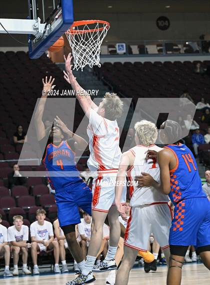 Thumbnail 3 in Bishop Gorman vs. Timpview (Tarkanian Classic) photogallery.