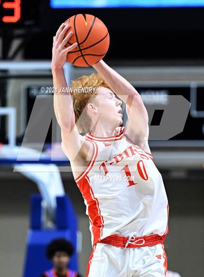 Thumbnail 3 in Bishop Gorman vs. Timpview (Tarkanian Classic) photogallery.