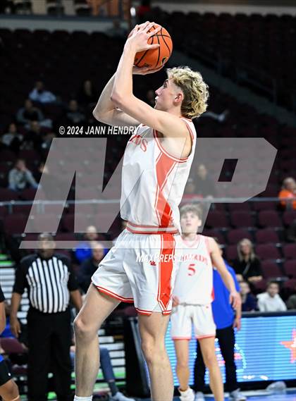 Thumbnail 1 in Bishop Gorman vs. Timpview (Tarkanian Classic) photogallery.