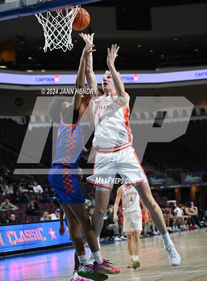 Thumbnail 2 in Bishop Gorman vs. Timpview (Tarkanian Classic) photogallery.