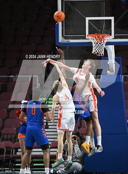 Thumbnail 1 in Bishop Gorman vs. Timpview (Tarkanian Classic) photogallery.