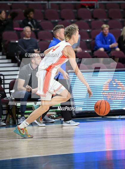 Thumbnail 3 in Bishop Gorman vs. Timpview (Tarkanian Classic) photogallery.