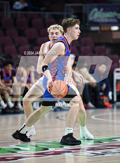 Thumbnail 2 in Bishop Gorman vs. Timpview (Tarkanian Classic) photogallery.