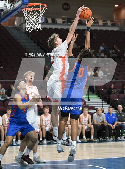 Thumbnail 1 in Bishop Gorman vs. Timpview (Tarkanian Classic) photogallery.