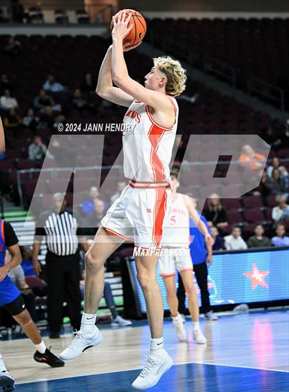 Thumbnail 2 in Bishop Gorman vs. Timpview (Tarkanian Classic) photogallery.