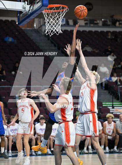Thumbnail 2 in Bishop Gorman vs. Timpview (Tarkanian Classic) photogallery.