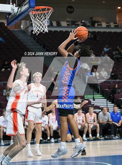 Thumbnail 2 in Bishop Gorman vs. Timpview (Tarkanian Classic) photogallery.