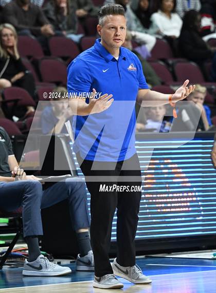 Thumbnail 2 in Bishop Gorman vs. Timpview (Tarkanian Classic) photogallery.