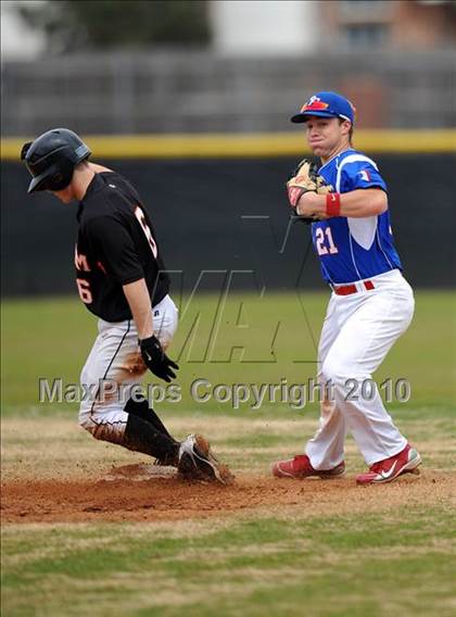 Thumbnail 2 in Trinity Christian vs Haltom (Carrollton Diamond Classic) photogallery.