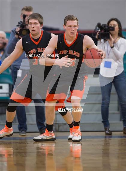 Thumbnail 2 in Valor Christian vs. Lewis-Palmer (CHSAA 4A State Final) photogallery.