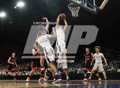 Thumbnail 3 in Valor Christian vs. Lewis-Palmer (CHSAA 4A State Final) photogallery.