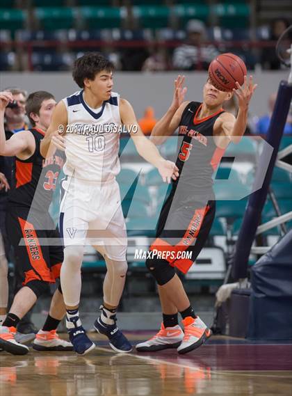 Thumbnail 3 in Valor Christian vs. Lewis-Palmer (CHSAA 4A State Final) photogallery.