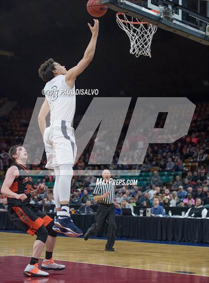 Thumbnail 2 in Valor Christian vs. Lewis-Palmer (CHSAA 4A State Final) photogallery.
