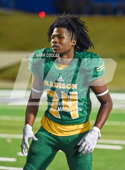 Thumbnail 2 in Groesbeck vs. Madison (UIL 3A Bi-District) photogallery.