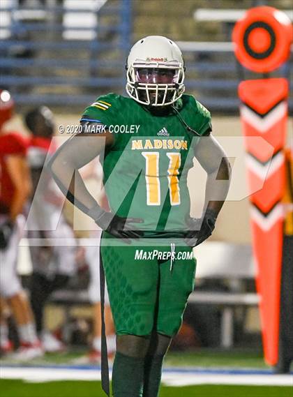 Thumbnail 3 in Groesbeck vs. Madison (UIL 3A Bi-District) photogallery.
