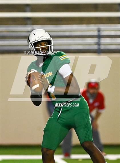 Thumbnail 1 in Groesbeck vs. Madison (UIL 3A Bi-District) photogallery.