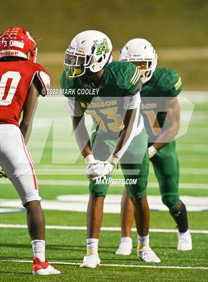 Thumbnail 2 in Groesbeck vs. Madison (UIL 3A Bi-District) photogallery.