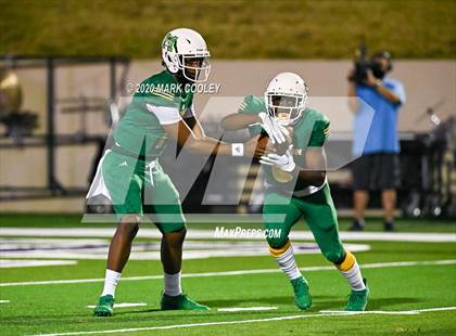 Thumbnail 3 in Groesbeck vs. Madison (UIL 3A Bi-District) photogallery.