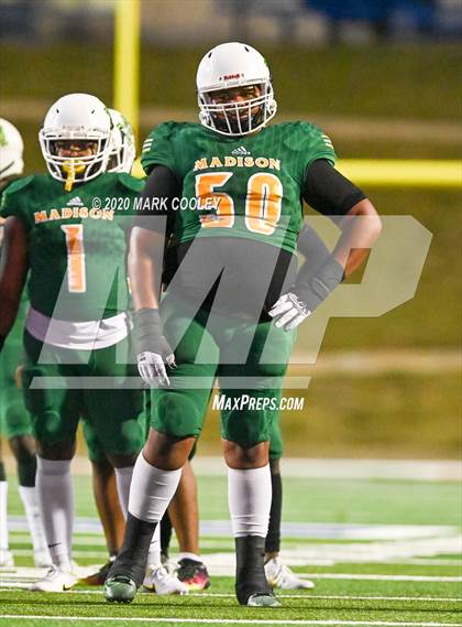 Thumbnail 2 in Groesbeck vs. Madison (UIL 3A Bi-District) photogallery.