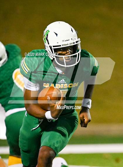 Thumbnail 1 in Groesbeck vs. Madison (UIL 3A Bi-District) photogallery.