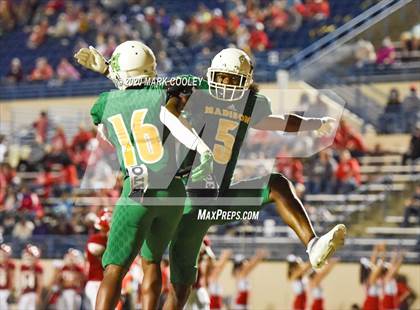 Thumbnail 2 in Groesbeck vs. Madison (UIL 3A Bi-District) photogallery.