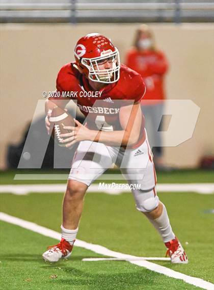 Thumbnail 3 in Groesbeck vs. Madison (UIL 3A Bi-District) photogallery.