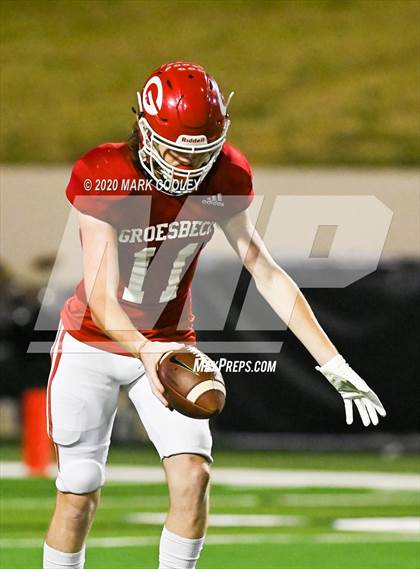 Thumbnail 1 in Groesbeck vs. Madison (UIL 3A Bi-District) photogallery.