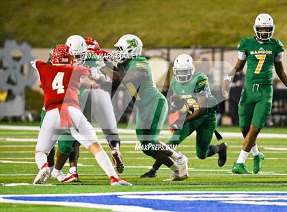 Thumbnail 3 in Groesbeck vs. Madison (UIL 3A Bi-District) photogallery.