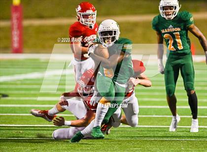Thumbnail 2 in Groesbeck vs. Madison (UIL 3A Bi-District) photogallery.