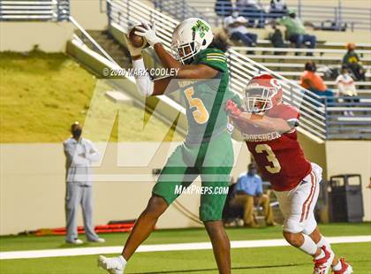 Thumbnail 3 in Groesbeck vs. Madison (UIL 3A Bi-District) photogallery.