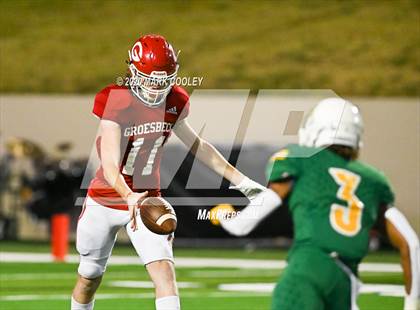 Thumbnail 2 in Groesbeck vs. Madison (UIL 3A Bi-District) photogallery.