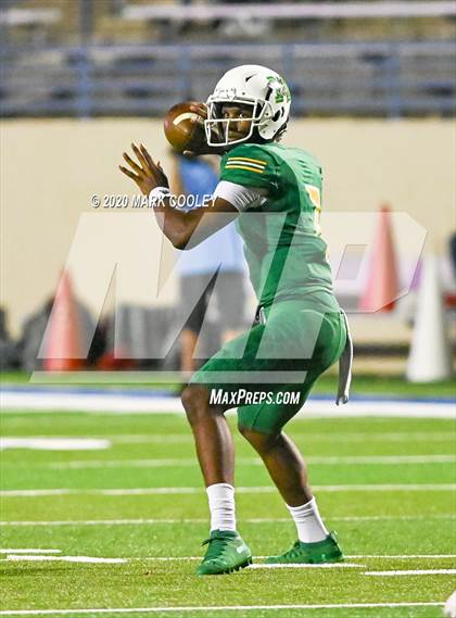 Thumbnail 3 in Groesbeck vs. Madison (UIL 3A Bi-District) photogallery.