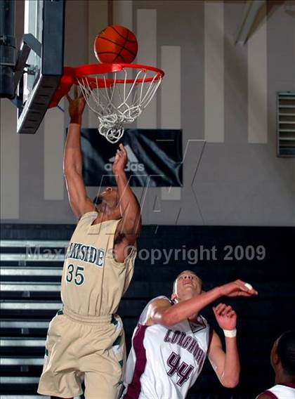 Thumbnail 3 in Rancho Buena Vista vs. Lakeside (MaxPreps Holiday Classic) photogallery.