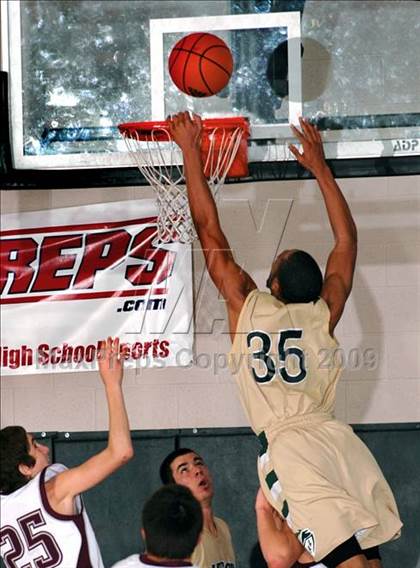 Thumbnail 3 in Rancho Buena Vista vs. Lakeside (MaxPreps Holiday Classic) photogallery.