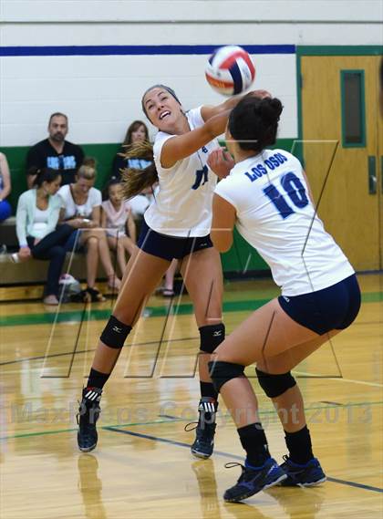 Thumbnail 1 in Marymount vs. Los Osos (Durango Fall Classic) photogallery.