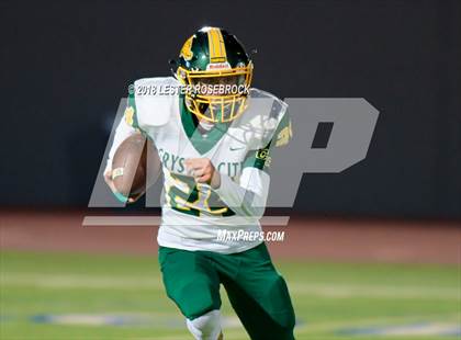 Thumbnail 1 in Rockport-Fulton vs. Crystal City (UIL 4A Area Playoffs) photogallery.