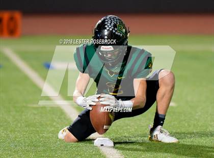 Thumbnail 3 in Rockport-Fulton vs. Crystal City (UIL 4A Area Playoffs) photogallery.