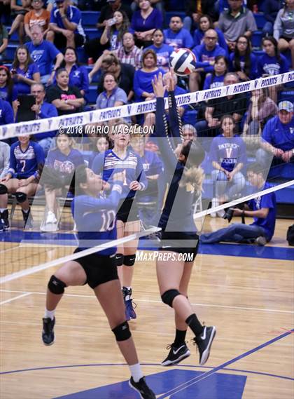 Thumbnail 3 in Lopez vs. Veterans Memorial photogallery.