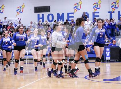 Thumbnail 1 in Lopez vs. Veterans Memorial photogallery.