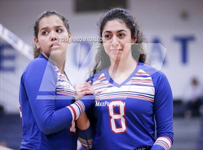 Thumbnail 2 in Lopez vs. Veterans Memorial photogallery.