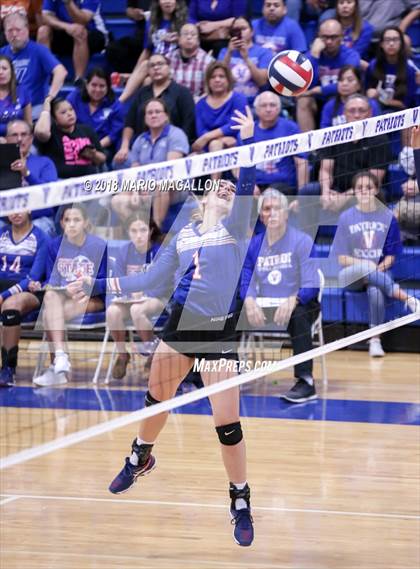 Thumbnail 1 in Lopez vs. Veterans Memorial photogallery.