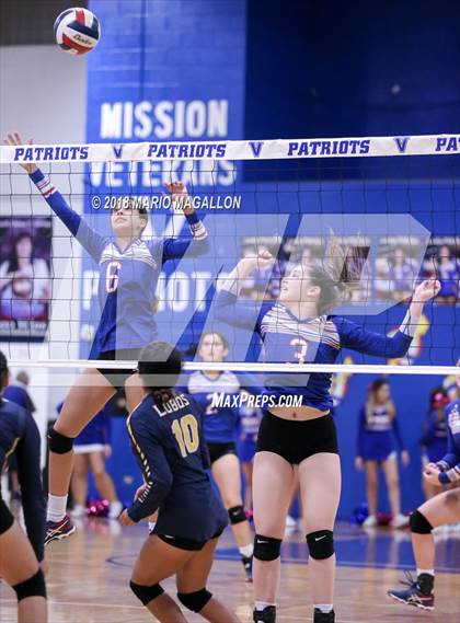 Thumbnail 1 in Lopez vs. Veterans Memorial photogallery.