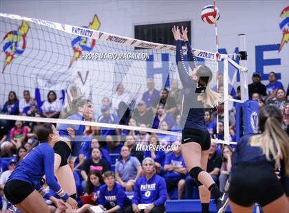 Thumbnail 3 in Lopez vs. Veterans Memorial photogallery.