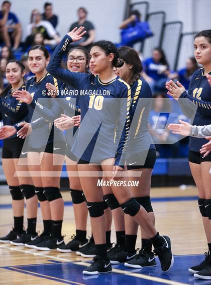 Thumbnail 3 in Lopez vs. Veterans Memorial photogallery.