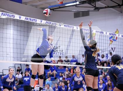 Thumbnail 3 in Lopez vs. Veterans Memorial photogallery.