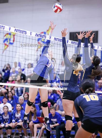 Thumbnail 1 in Lopez vs. Veterans Memorial photogallery.