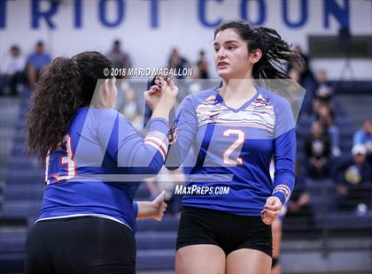 Thumbnail 1 in Lopez vs. Veterans Memorial photogallery.