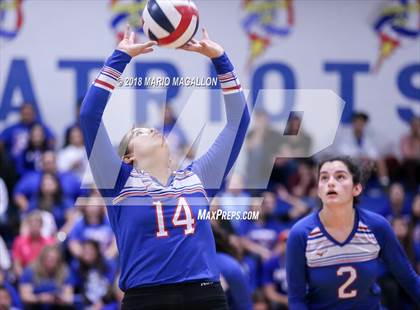 Thumbnail 2 in Lopez vs. Veterans Memorial photogallery.